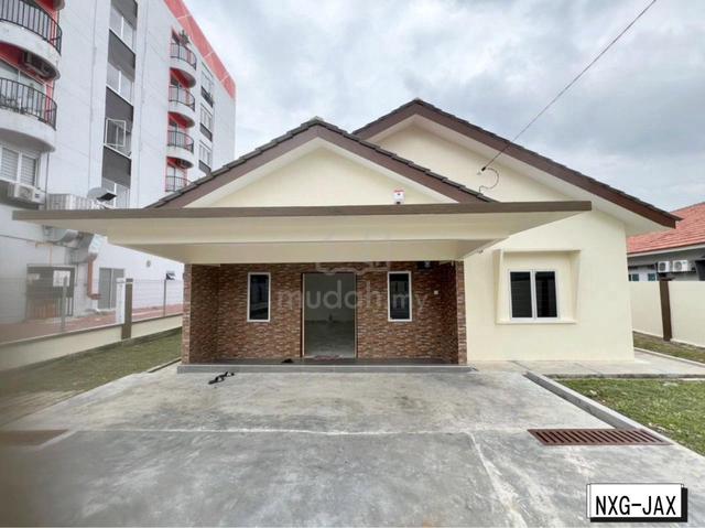 Newly Refurbished Jalan Dato Amar Klang 1 Sty Bungalow House for Sales 1