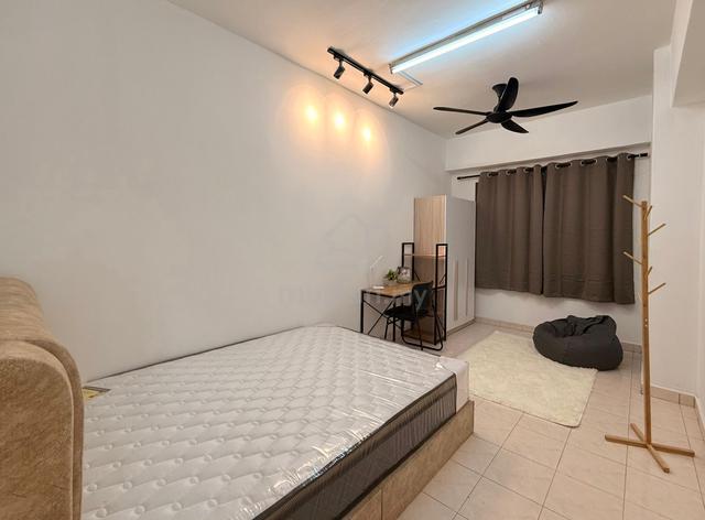 VIsta Komanwel, Room For Rent 1