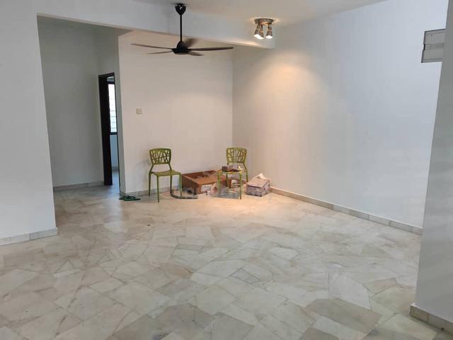 Freehold, 2 storey terraced house, Taman Pinggiran USJ 1 Subang Jaya 3