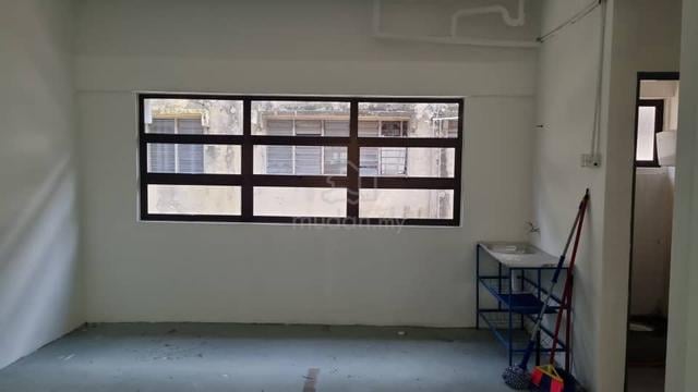 Facing Main Road Bandar Teknologi Kajang Office Unit (1st Floor) 1