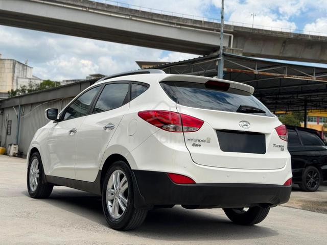 SUNROOF MILEAGE 89K 2010 Hyundai TUCSON 2.0 GLS(A) - 2