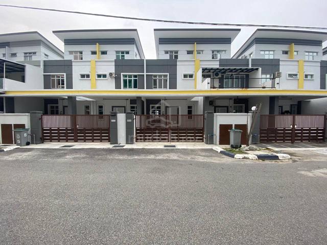 FREEHOLD |⭐ Rumah Teres 2.5 Tingkat Taman Merak Bukit Baru Melaka 1