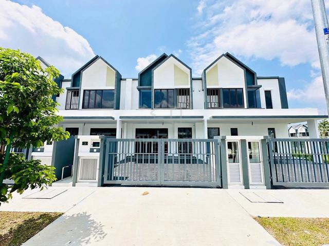 Pelaburan Hebat! Rumah 22x70 • Dekat Dengan KLIA & Sepang 1