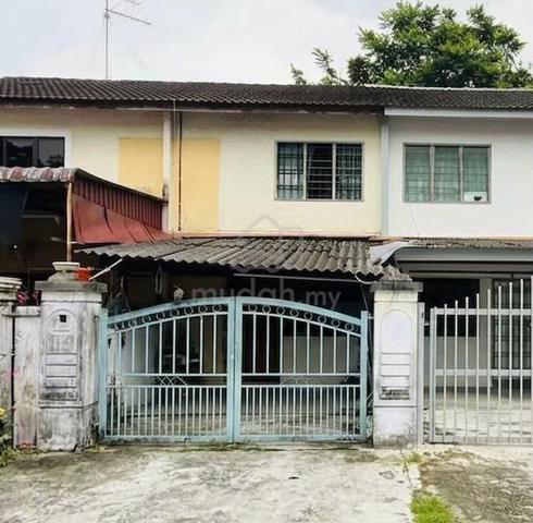 JB Town Taman Molek 2 storey low cost 1