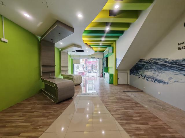 Triple Storey Shoplot, Kota Laksamana. Triple storey shoplot for rent 1