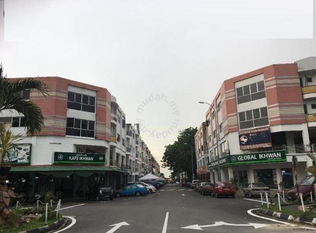 Corner 3rd Floor Shop Lot  Jalan Desa 9 Bandar Country Homes 1