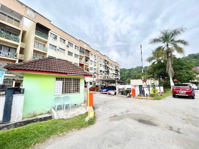 Pangsapuri Seri Mewah (Blok B) 1