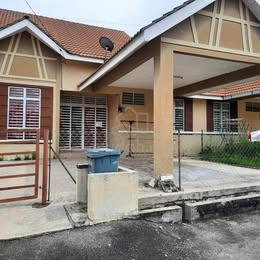 Rumah Semi D Setingkat di Taman Gambang Damai Kuantan utk dijual 1