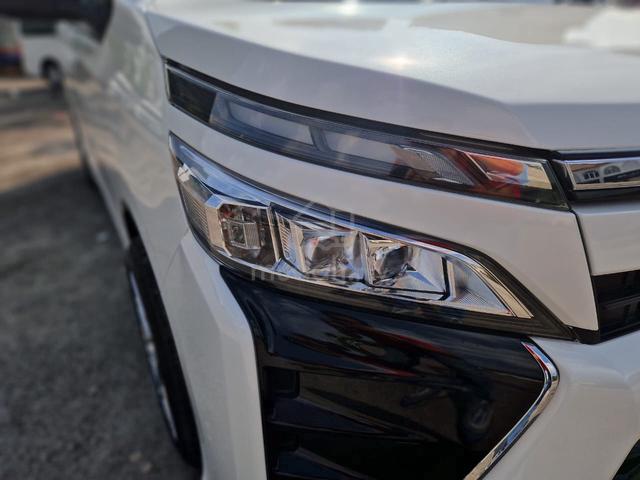 2019 Toyota VOXY 2.0 X (A) NEW FACELIFT SET 8 SEAT - 4
