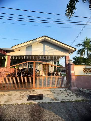 [RENOVATED - FREEHOLD MCL] Semi-D, Tmn Desa Duyong, Melaka 1