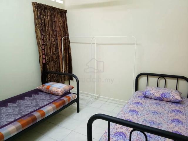 Bilik Sewa Lelaki di Taman Gadong Jaya, Labu, Seremban 1