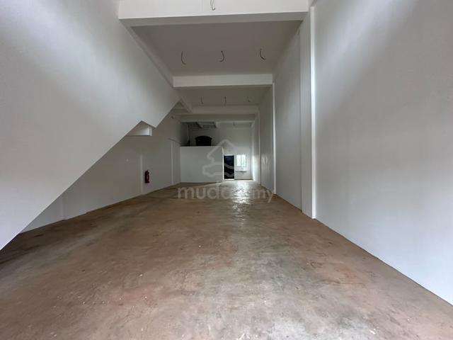 Pusat Perniagaan Metro 2 Storey Shoplot Facing Mainroad For Rent 1
