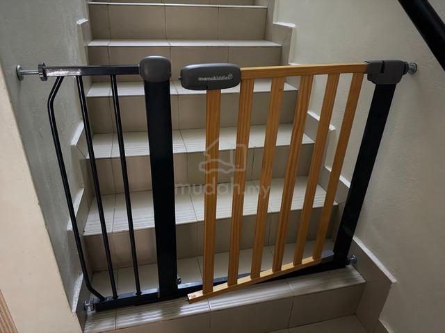Child Gate for Stairs - photo 3 of 3