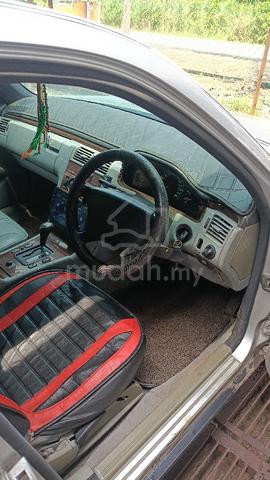 1995 Mercedes Benz 230E 2.0 (M) - 3
