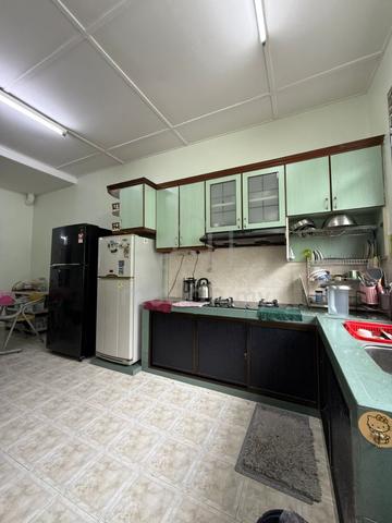 Full Loan Taman Universiti Renovated Single Storey Terrace 1