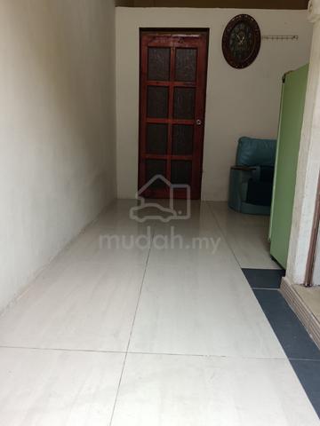 houses for rent at pandan area next to pasar borong pandan. jb CIQ 1