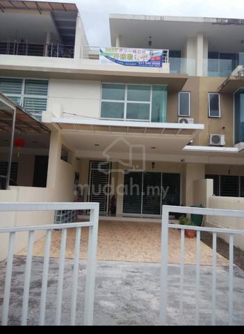 3 storey park 4 car partially furnished 1