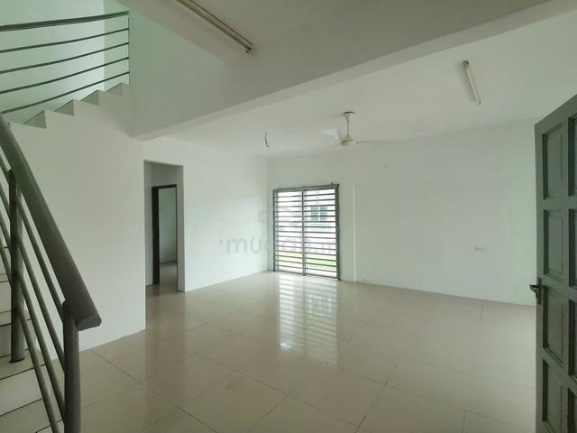 CRESCENTIA PARK DOUBLE STOREY TERRACE CORNER LOT @ BANDAR CASSIA Penan 1