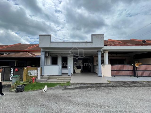 1 And Half Storey Fully Renovated Cendrawasih Enstek 1