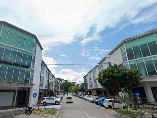 Perling Corner Shoplot For Rent | 3 Storey | With Lift 1
