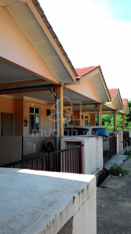 house near to Tanah Merah town 1