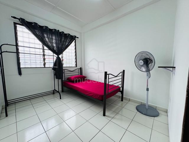 Bilik Single&Privacy-FREE Wifi,Near Kota Damansara,One utama,TTDI,IKEA 1