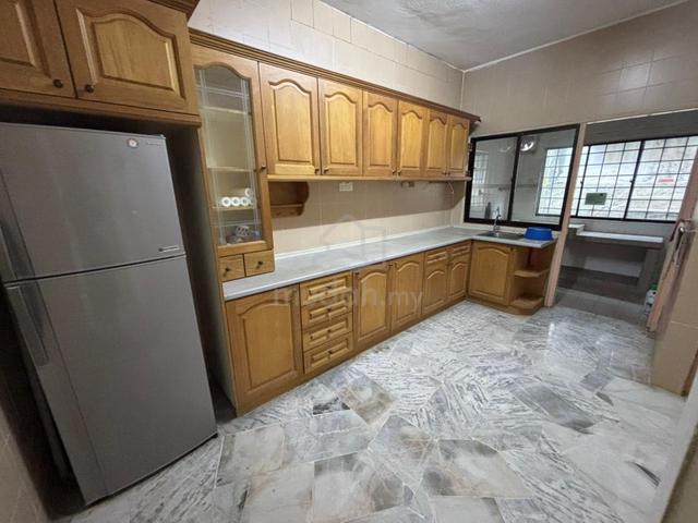 For sale: 4 bedroom 2-storey terrace house in persiaran sl 2 1