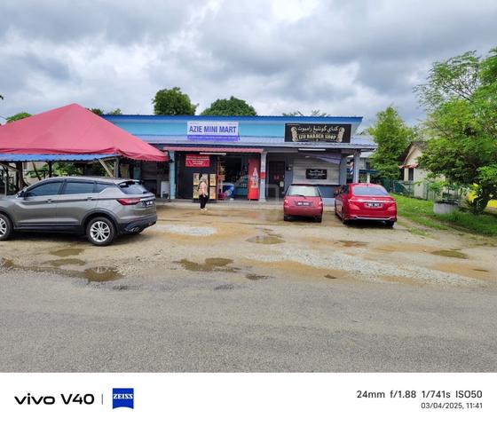 Kedai Corner Lot utk di sewa Balok  1