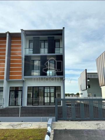 Pine Square 66 Light Industry 3 Storey Semi-D Warehouse cum showroom 1