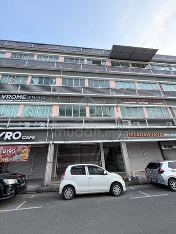 Hidden Gem, Well Below Bank Value 4-Storey Shoplot @ Jalan Keretapi. 1