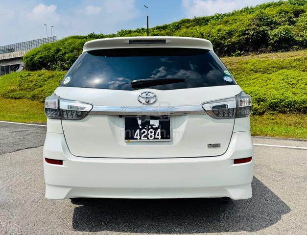 Murah 2014 Toyota WISH 1.8 B/List boleh lulus - 2