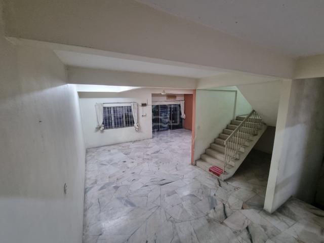 Below Market 2.5 Sty Endlot House 22 x 75 Kawasan 18 Berkeley Uptown 1