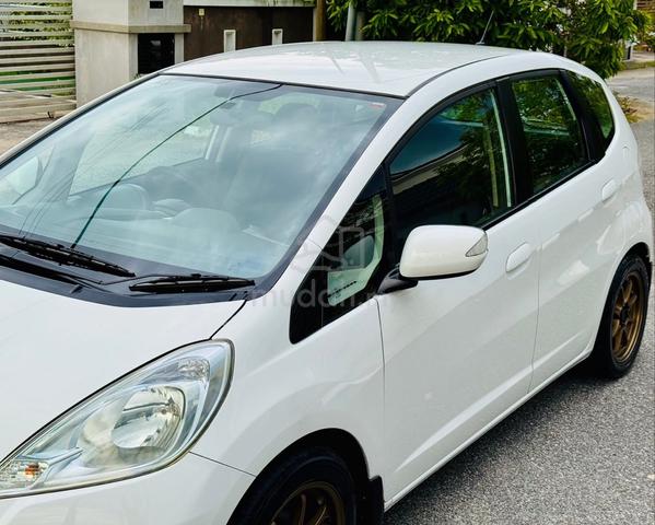 2014 Honda JAZZ 1.3 HYBRID FACELIFT (A) - 4