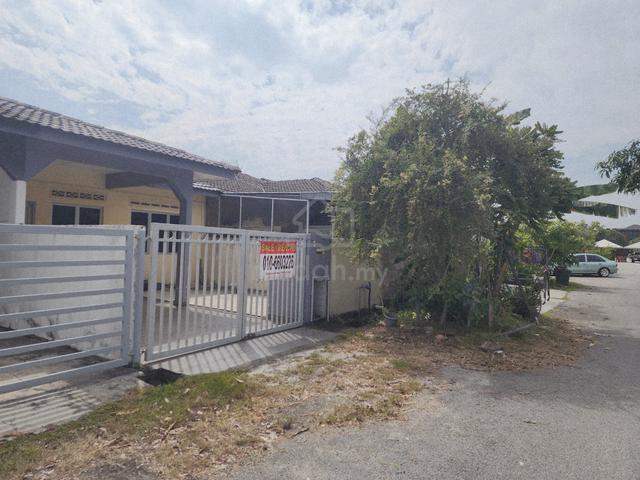 Freehold Single Storey Terrace Taman Sentosa Klang Facing Playground 1