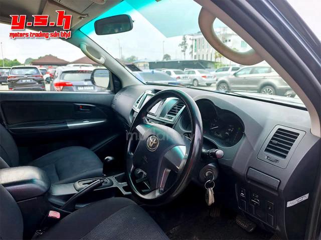 2014 Toyota HILUX 2.5 DOUBLE CAB 4X4 (A) - 5