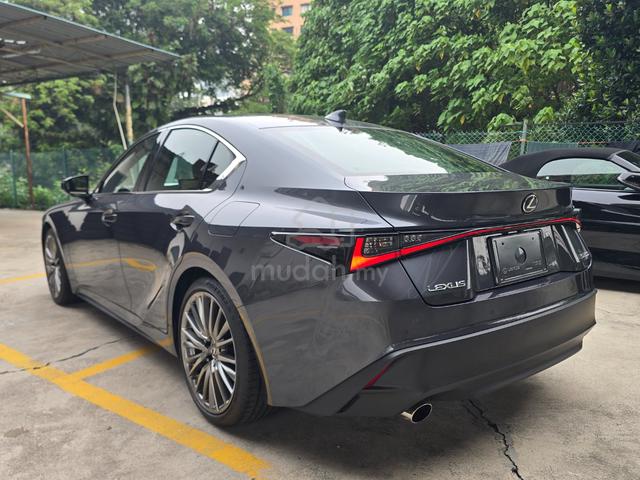 2021 Lexus IS300 2.0 (A) Version L Luxury Spec - 3