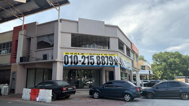 Corner Lot Pusat Perdagangan Alam Jaya Bandar Puncak Alam 1