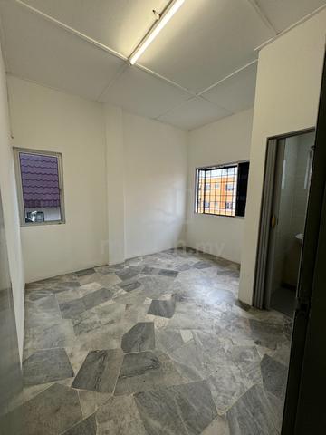 Taman Daya Shop Apartment 4
