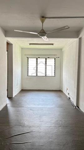 Flat PKNS Seksyen 7 Shah Alam 1