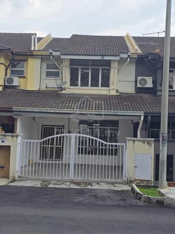TAMAN JELOK IMPIAN KAJANG facing playground 1