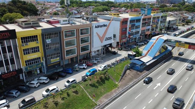 2 adjoining 4 Storey shop-office for Rent @ SS25 1