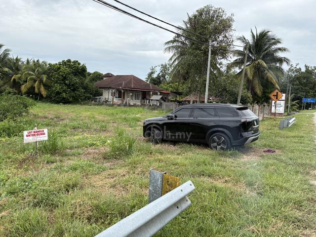 Tanah Lot Banglo Besar Tepi Jalan Besar 1