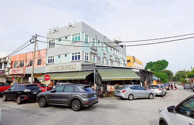 High Traffic & Peak Area 2 Storey Shoplot @ SS3 PJ for Rent 1