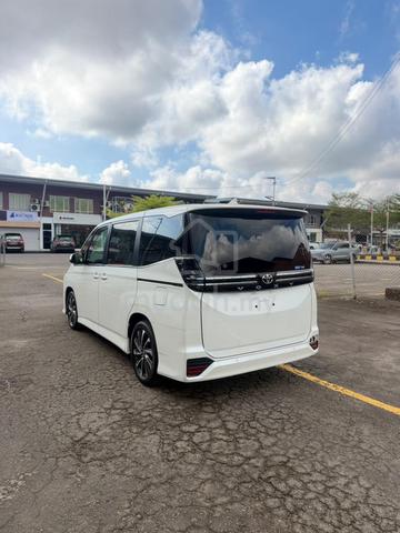 2023 Toyota VOXY 2.0 S-Z (A) - 2