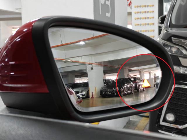 Mercedes Benz A180 1.3 AMG (A) STYLE / HUD /360CAM - 4