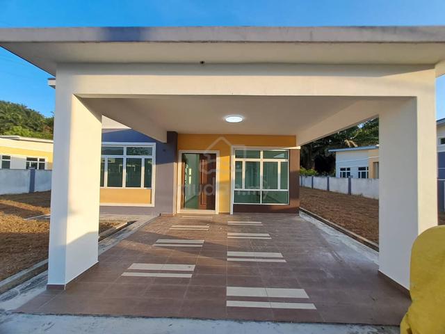 Partially Furnished Single Storey Bungalow @ Senawang Perdana For Rent 1