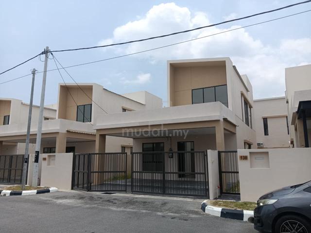 Bungalow 1.5 Tingkat, La Casa Lunas, Lunas, Kulim 1