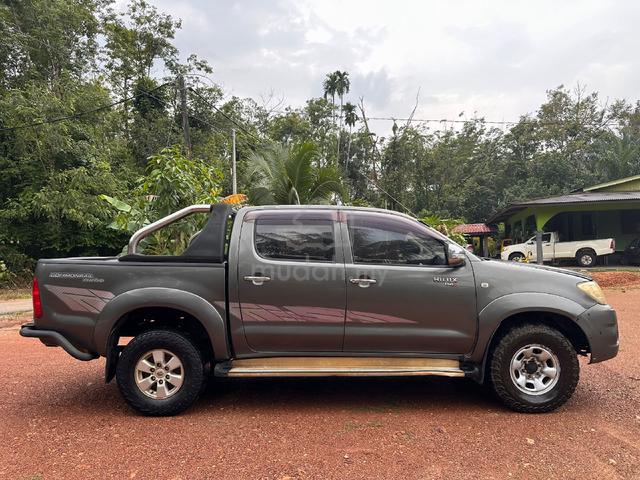 2010 Toyota HILUX 2.5 Auto - 4
