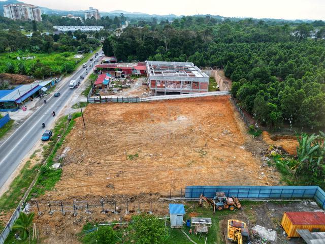 TANAH CANTIK🔥0.7 EKAR🔥TEPI JALAN BESAR MANTIN-SEREMBAN Untuk Di Sewa 1