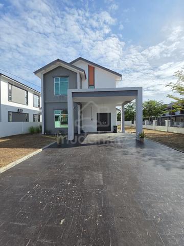 Banglow 1.5 Tingkat Conner Taman Serai Wangi 1